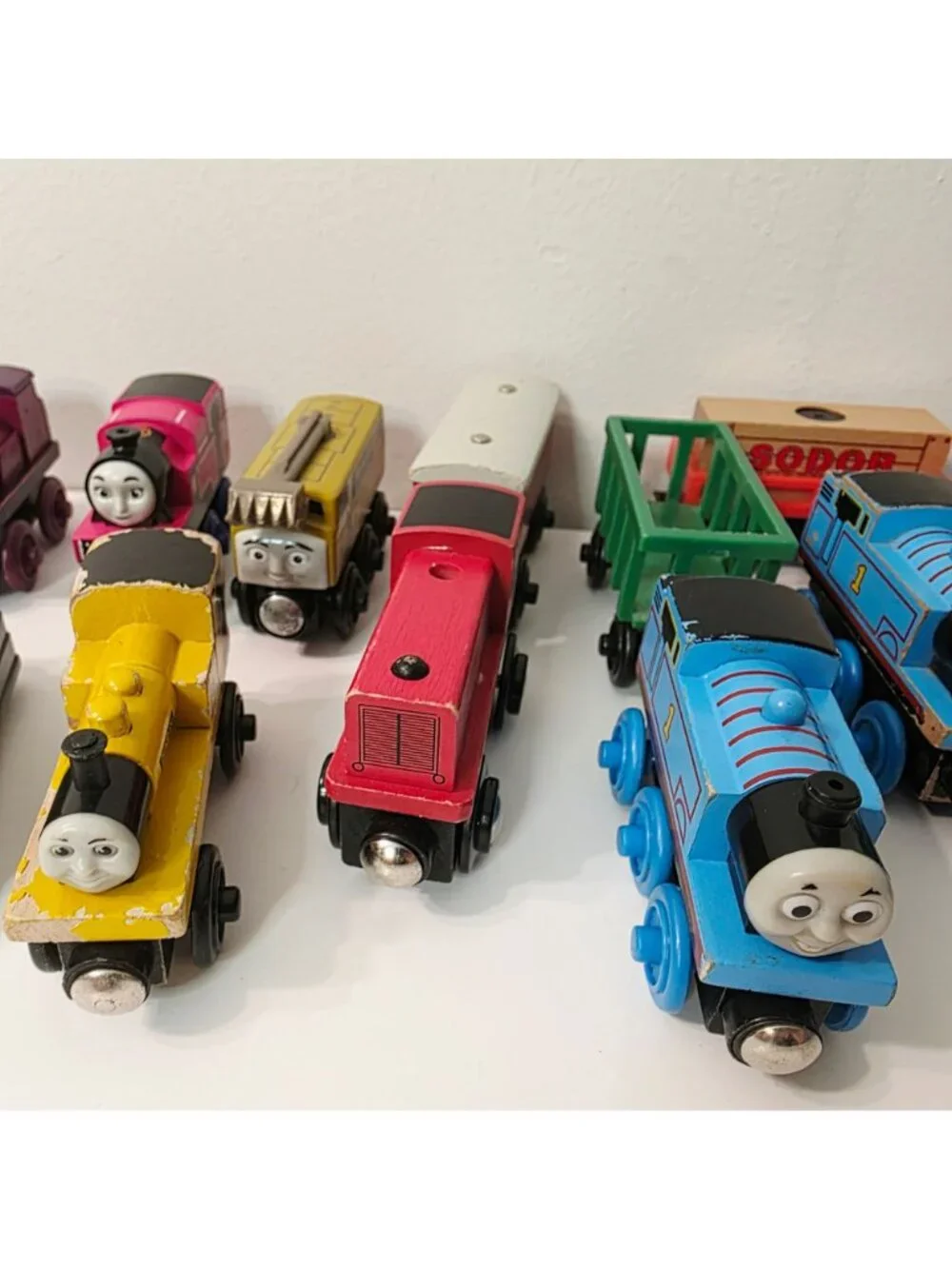 18 pc Mix Thomas & Friends Magnetic Wooden Train Engines Cars Toby Diesel Lady